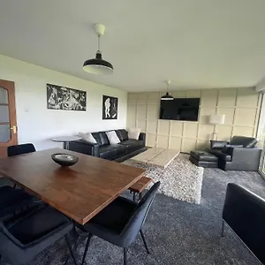 3 Bedroom Apartment With Golf Course View Newcastle upon Tyne